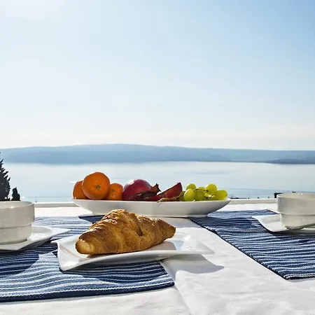 Valentino دْغاماي