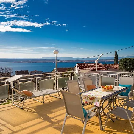 شقة Valentino دْغاماي