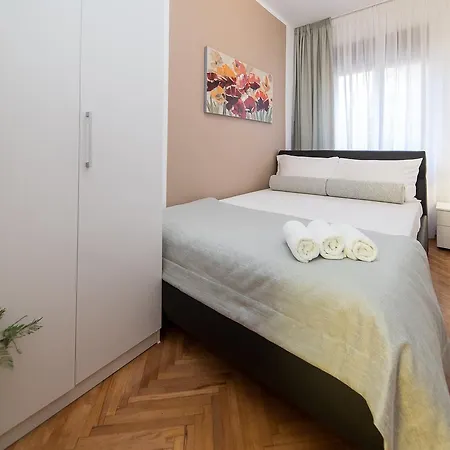 Valentino Apartment