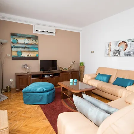 Valentino Apartament